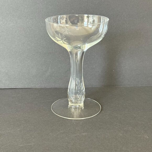 Vintage Etched Crystal Champagne Coupes With Starburst Design Set Of 5 - Picture 3 of 6